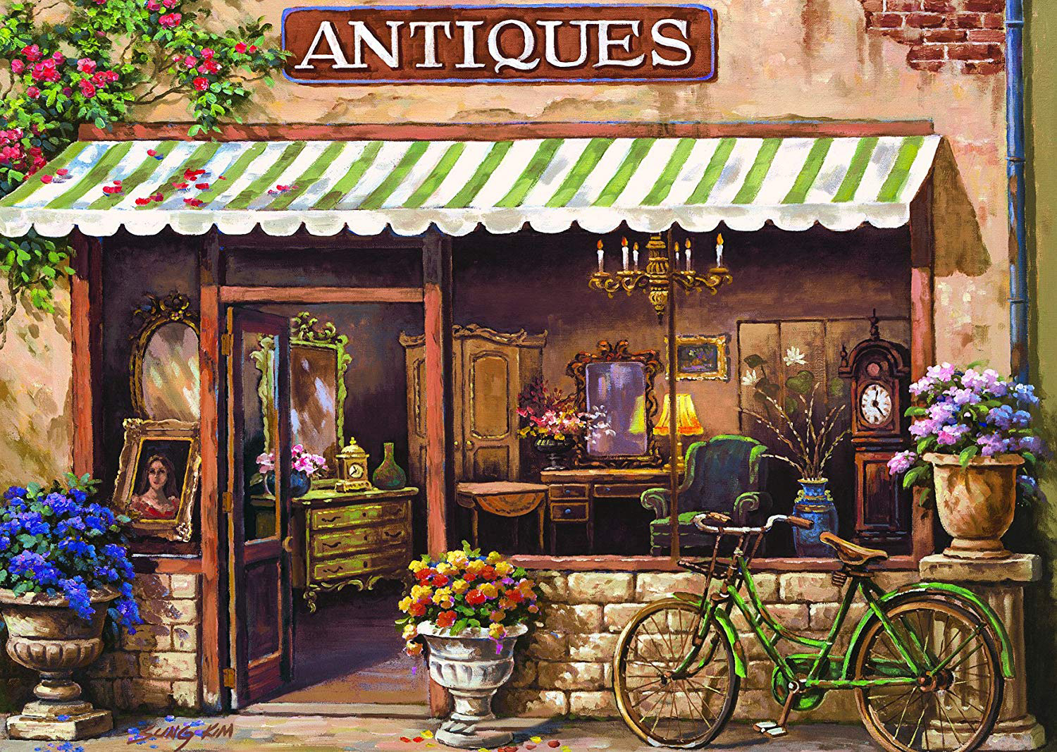 Antigüedades (Antique Shop)